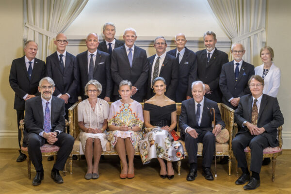 Back row from the left: Lars Bergström, Hans Ellegren, Olle Kämpe, Nils Dencker, Leif Andersson, Eric Parker, Arne Ardeberg, Martin Jakobsson, Dan Larhammar and Joyce Parker. Front row from the left: Daniel Kastner, Margareta Nilsson, Ebba Fischer, H.R.H Crown Princess Victoria of Sweden, Enrico Bombieri and Andrew Knoll. Photo: Kennet Ruona.