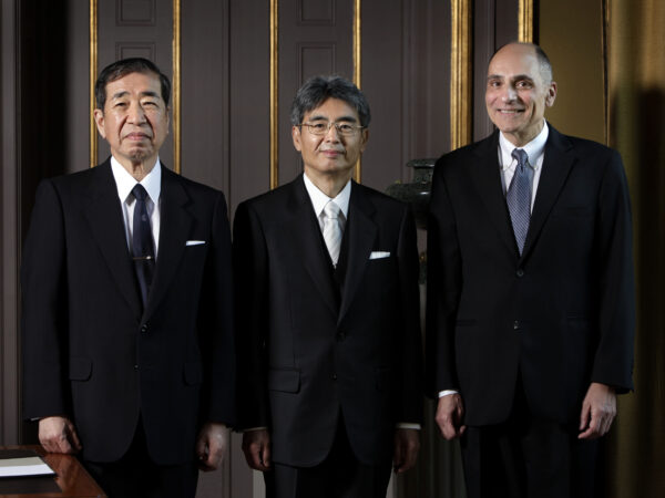 Charles Dinarello, Tadamitsu Kishimoto and Toshio Hirano. Photo: Markus Marcetic, the Royal Swedish Academy of Sciences.