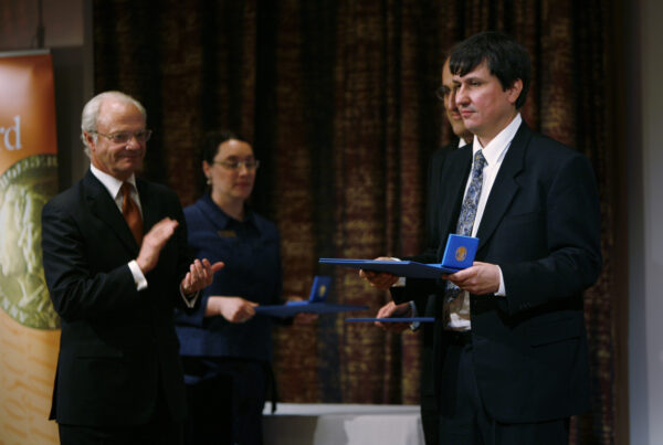 Maxim Kontsevich receives the Crafoord Prize 2008 from the hands of His Majesty the King of Sweden. Photo: Markus Marcetic/MOMENT