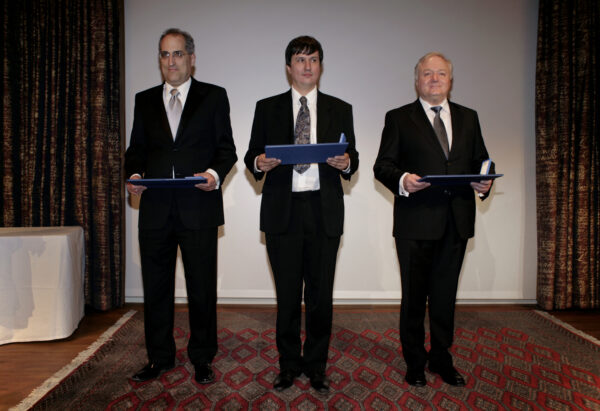 Edward Witten, Maxim Kontsevich and Rashid Alievich Sunyaev, Crafoord Laureates 2008. Photo: Markus Marcetic/MOMENT