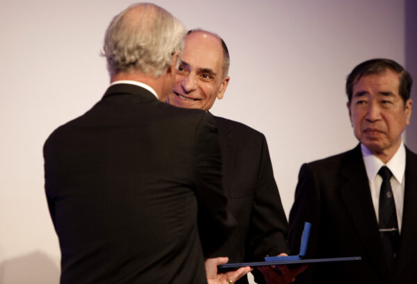 Charles Dinarello receives the Crafoord Prize from the hands of H.M. King Carl XVI Gustaf of Sweden, at the Prize Award Ceremony 11 May. Photo: Markus Marcetic, the Royal Swedish Academy of Sciences.